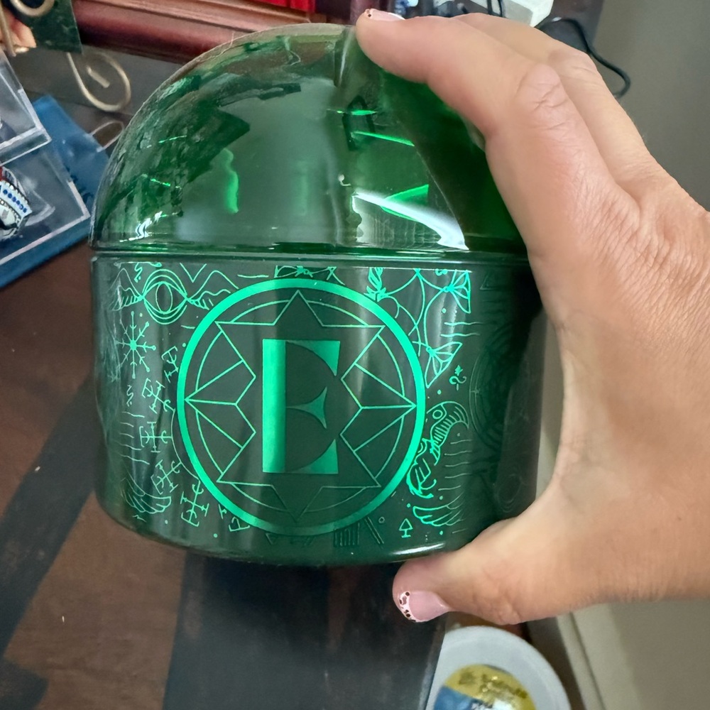Green E-Logo Decorative Container